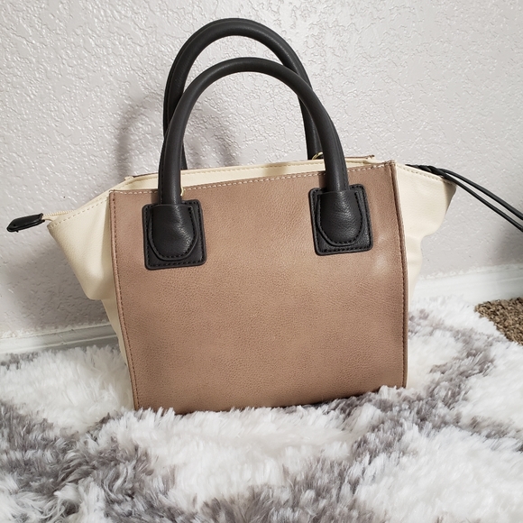 Bag - Picture 2 of 2